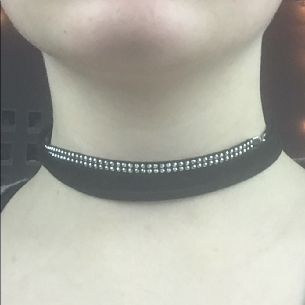 Layered chocker - Picture 2 of 3